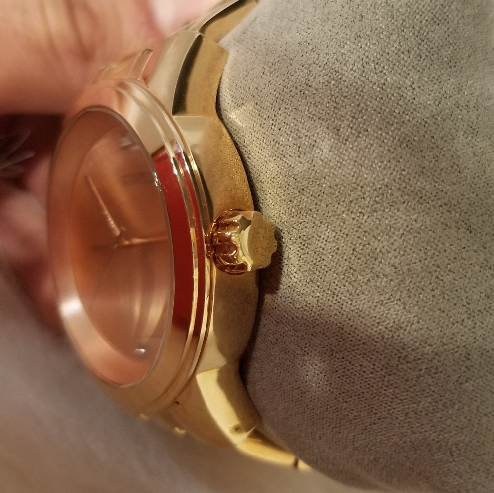 WATCH - Picture 3 of 7